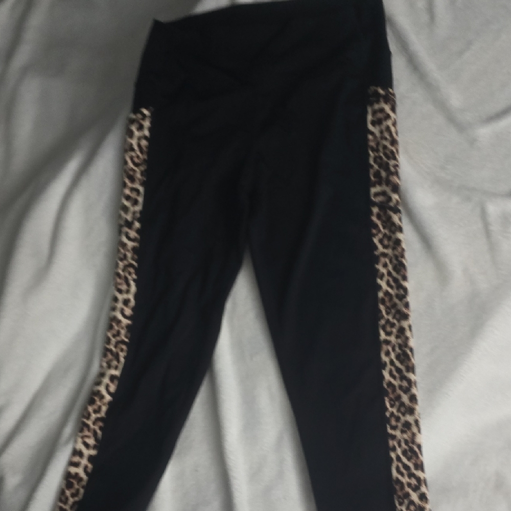 ZYIA Black Leggings Sleek Stretchy Performance